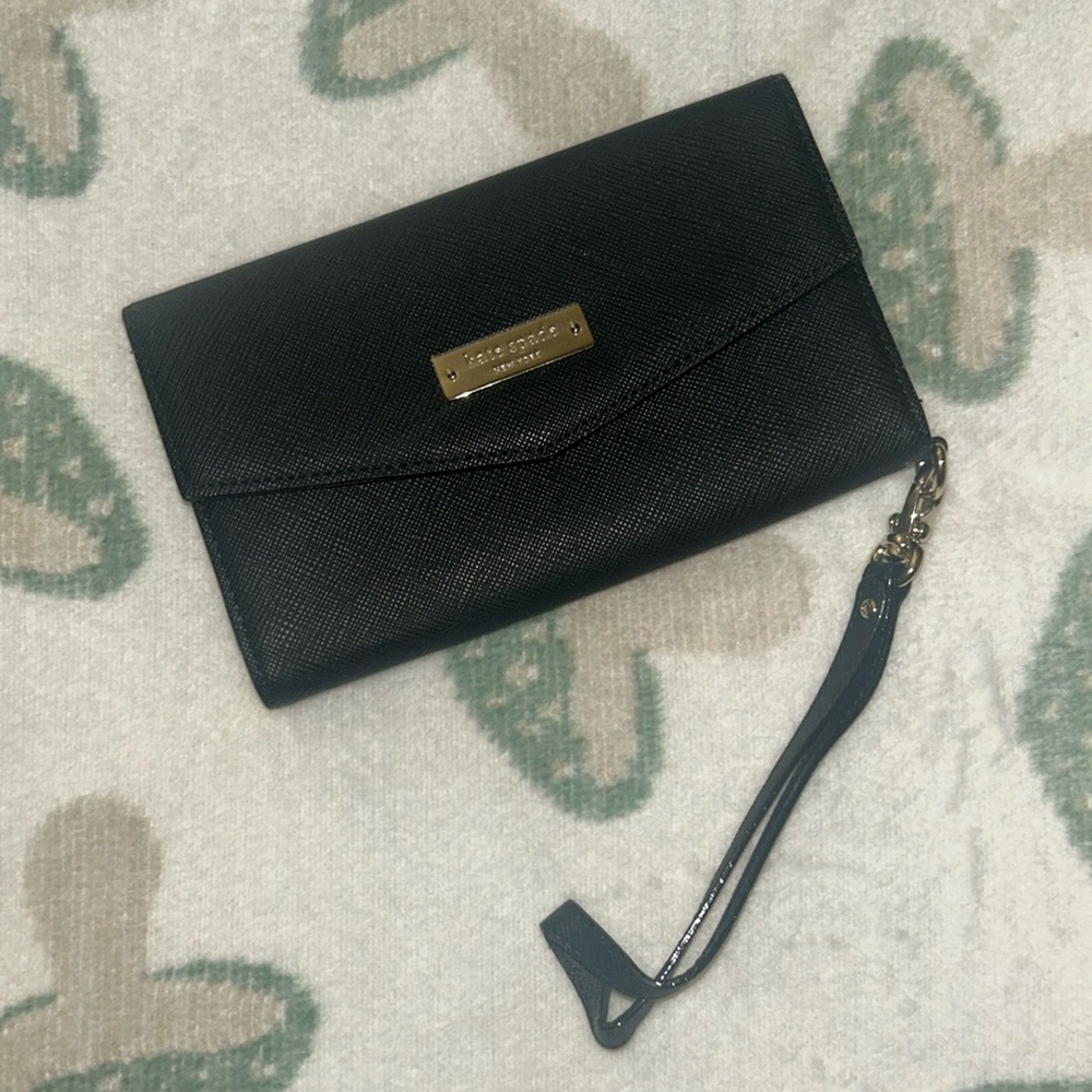 Black Kate spade wristlet with phone pocket